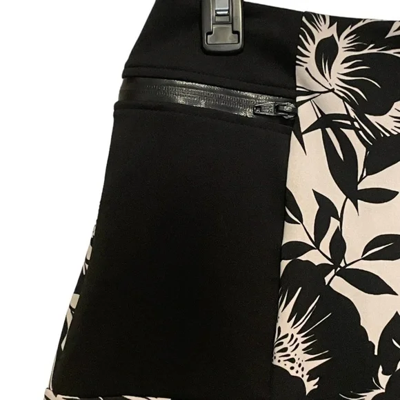 Worthington Black Floral Sporty Mini Zipper Skirt Size 4 - Picture 2 of 4